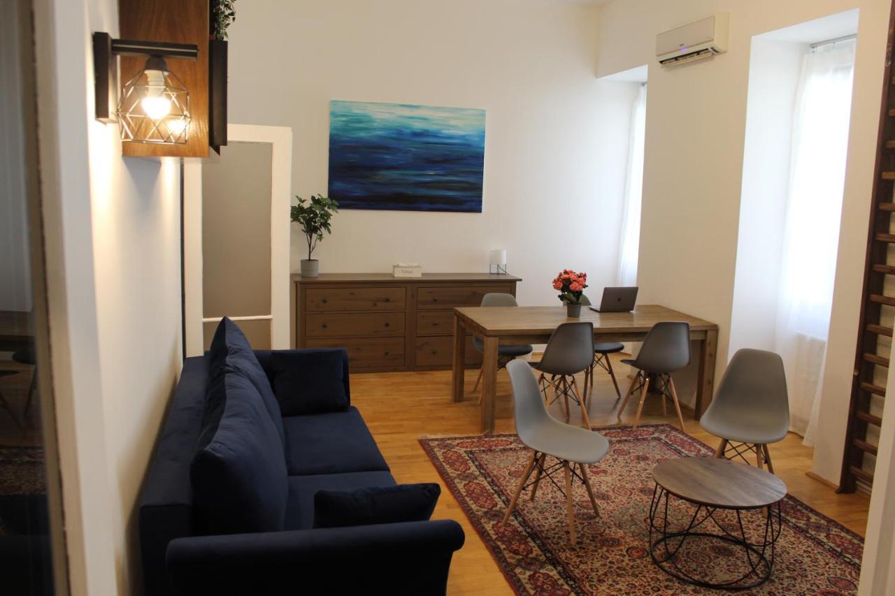 Azure King Residence In The Heart Of Budapest Exteriör bild