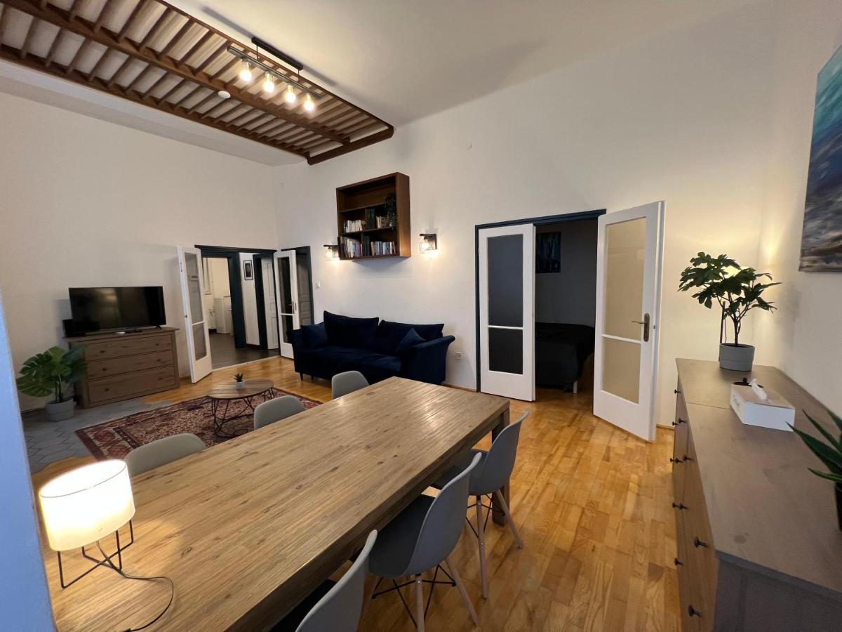 Azure King Residence In The Heart Of Budapest Exteriör bild
