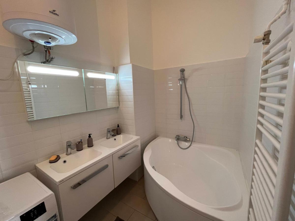 Azure King Residence In The Heart Of Budapest Exteriör bild